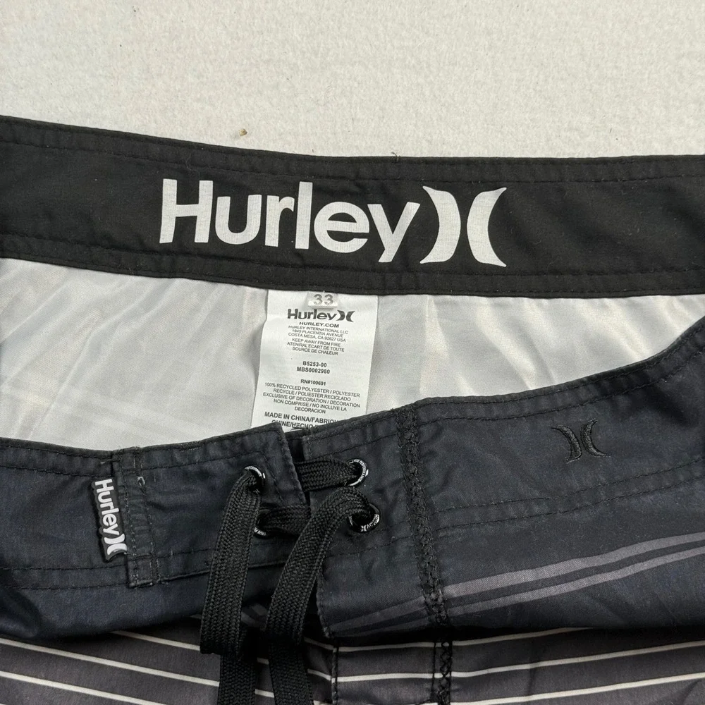 Hurley‎ Mens Striped Board Shorts Black Grey White Size 33 B5253-00 MBS0002980
